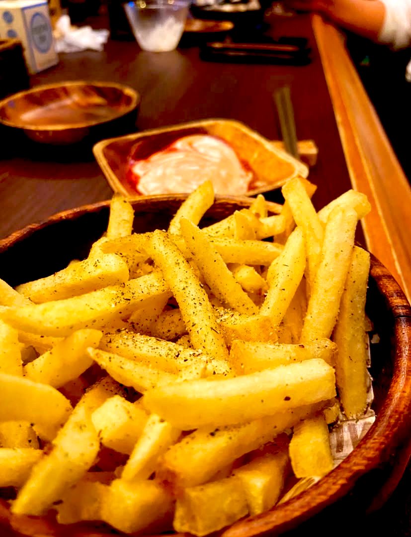 3月は仕事も移動の方もいらっしゃる時期ですが、今日もキムの送別会やってます。

皆様本当にありがとうございます🙏
また会えたらしいな〜！
また会いましょう！

今晩も24:00まで営業しております！
今週末も宜しくお願いします😊

#けむりセカイ #飲み #お酒
#送別会