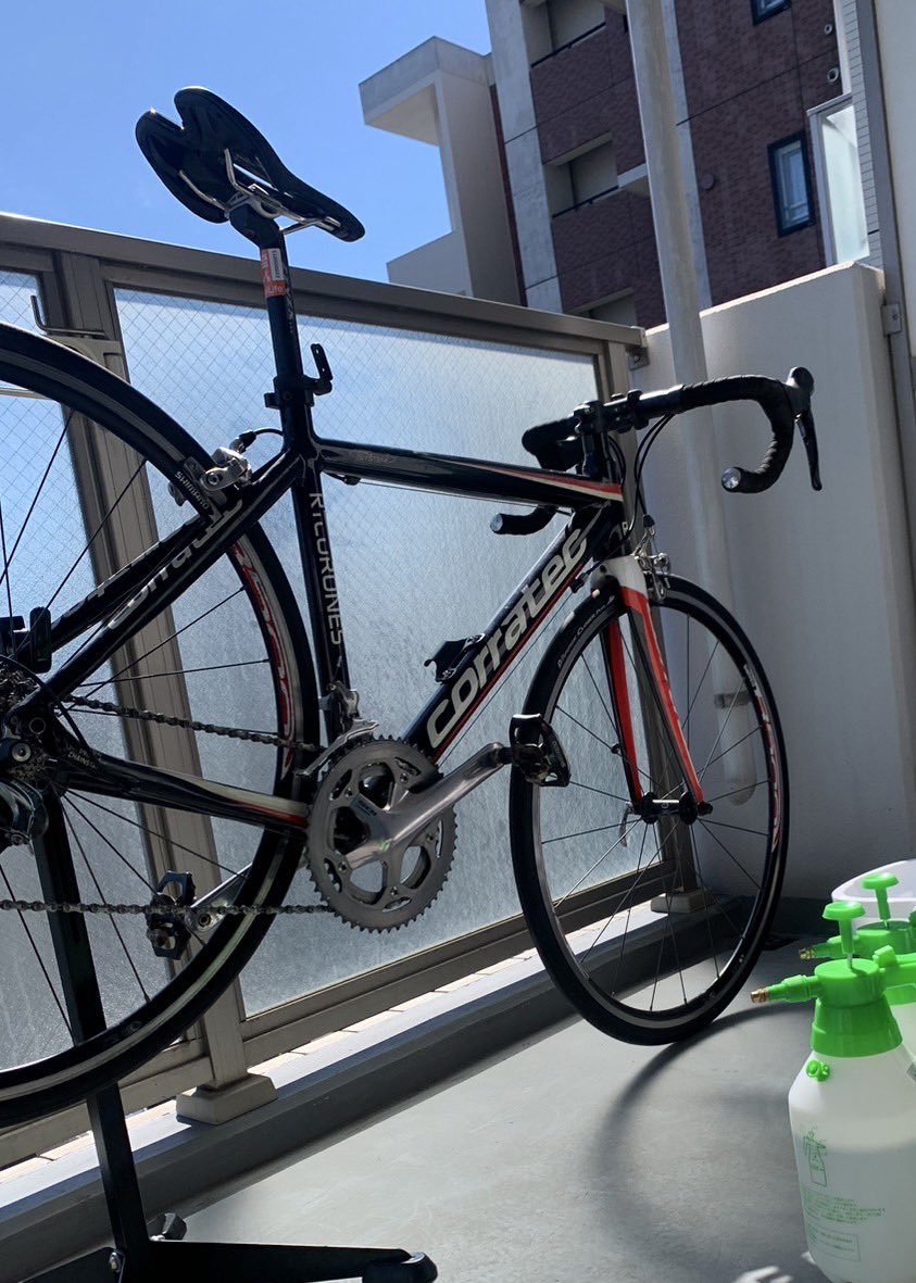 aritin0307's tweet photo. 【拡散希望】
自転車(ロードバイク)が盗まれました

■ 被害場所
北海道札幌市白石区

■ 被害日時
最後に確認した日時：2026/03/15 16時半頃
盗難に気づいた日時：2026/03/17 15時頃

■ 車体情報
車種・メーカー：Corratec(コラテック)
モデル名：DOROMITI
サイズ：27インチ
色：黒・赤・部分的に白 https://t.co/d2QJedvULE