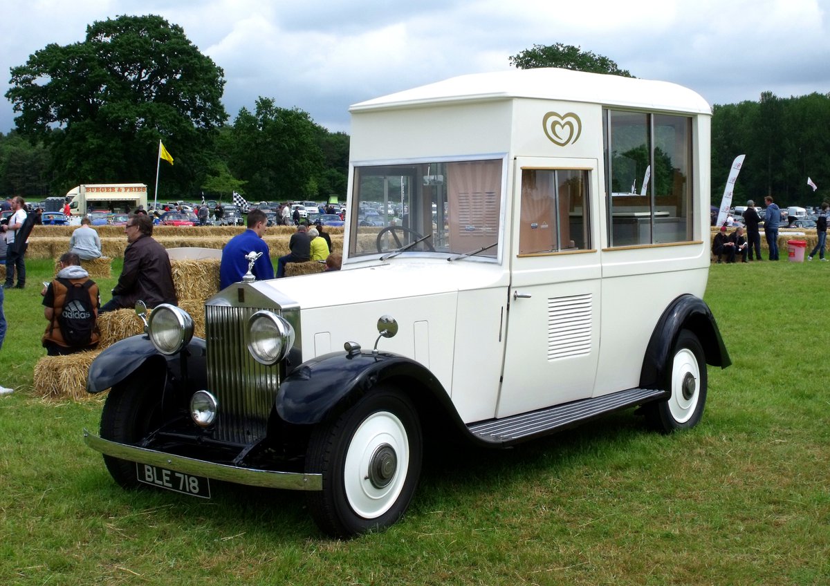 Old Classic Car tweet media