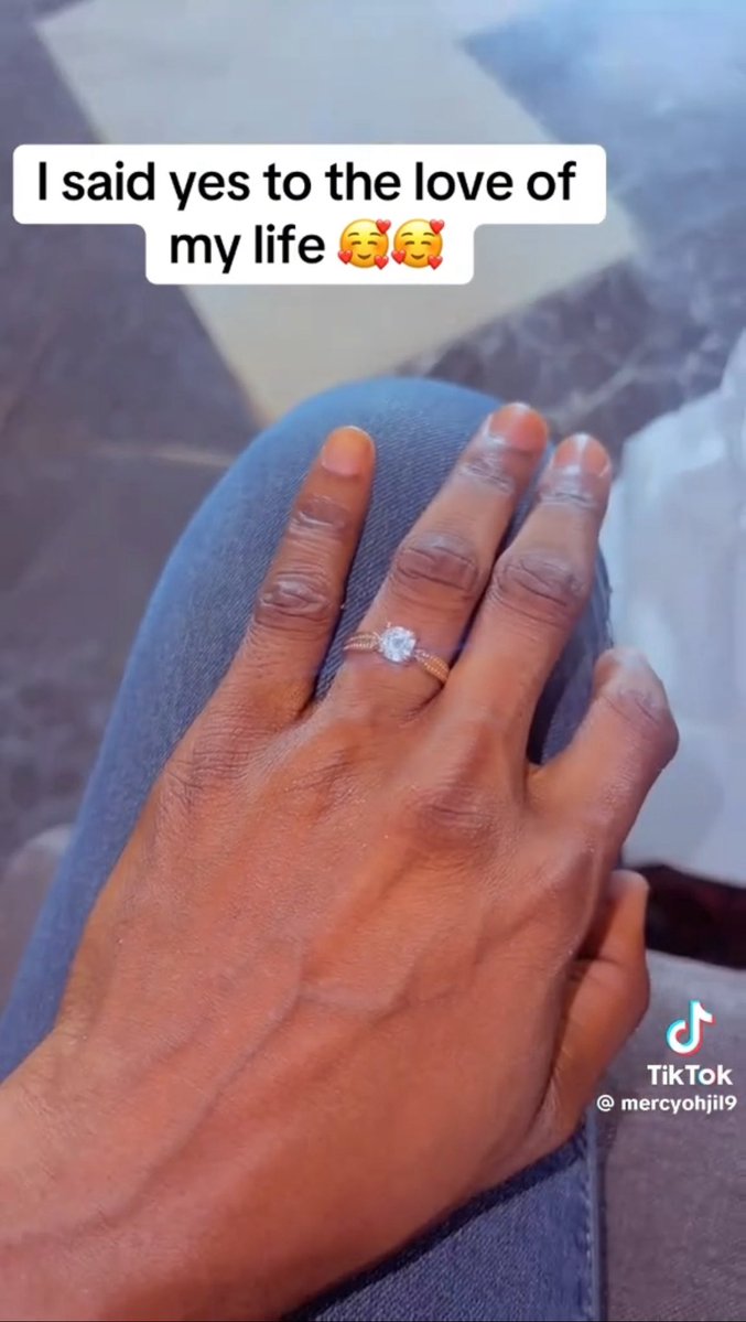 Jane🌸 tweet media