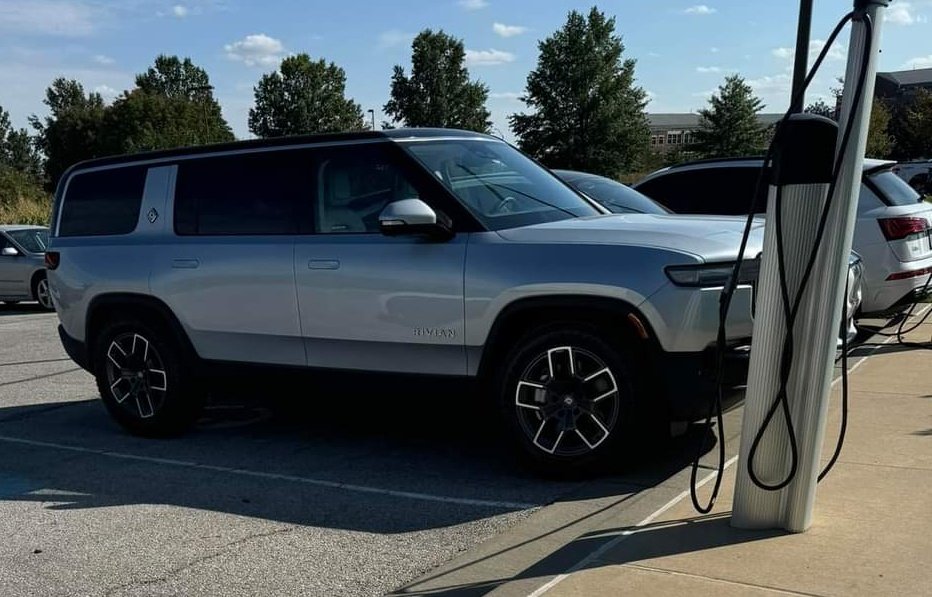 R1Stephanie tweet media