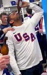 ꧁ C a r o l i n a ꧂ tweet media