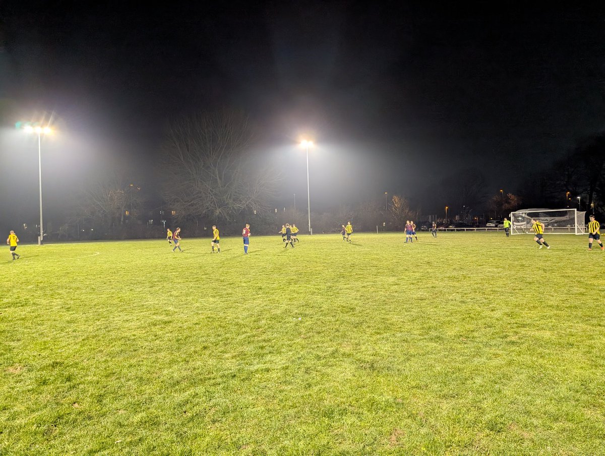 78SqnSwanwick's tweet photo. This month, 78 Sqn FC played two RAF League Plate knockout matches. The first was a quarter-final against Shrivenham, ending in a 3–2 victory.
Last night, 78 Sqn faced RAF High Wycombe in the first leg of the semi-final, securing an impressive 6–1 win. https://t.co/XhAUJsc9RX