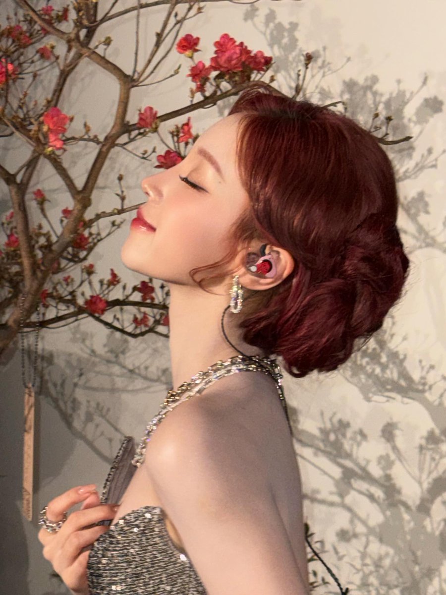 러뷰우 tweet media