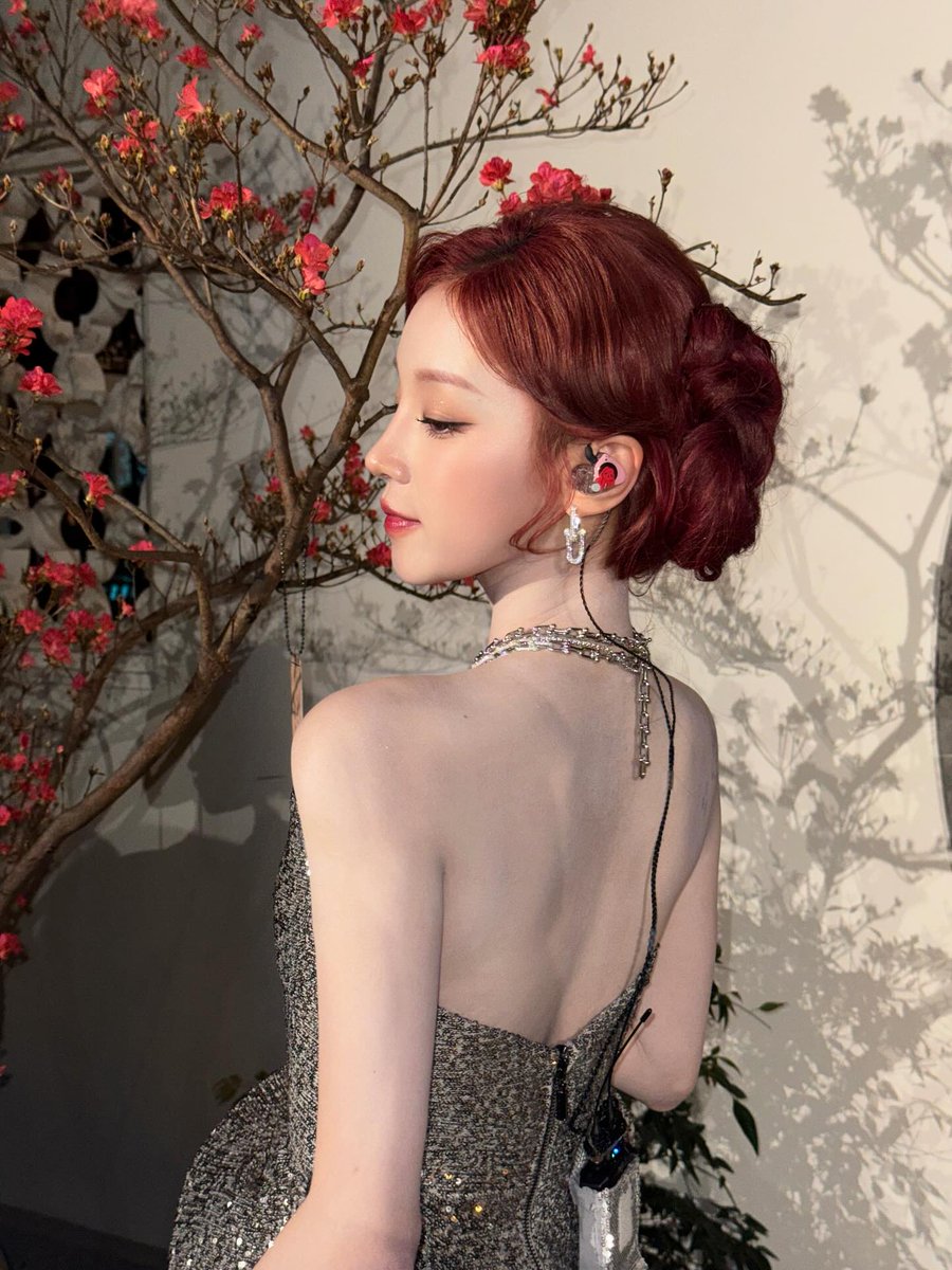 러뷰우 tweet media