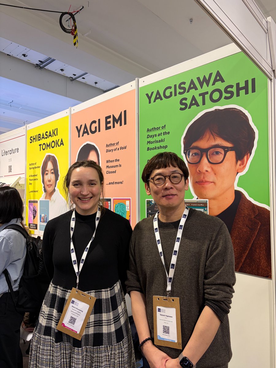 satoshiyagisawa's tweet photo. ロンドンブックフェスでは僕の本を出版してくれている各国の出版社の方とお会いできました！その数29人。その中でたくさんの国から招待もいただいたのがありがたすぎて…行ける限り行きたいなあと。 https://t.co/qt3dwqByes