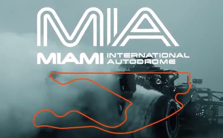 فيراري بالعربي tweet media