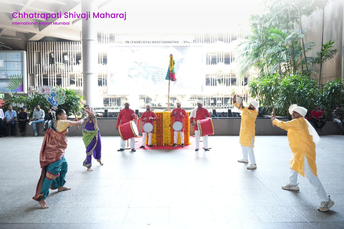 Mumbai Airport tweet media