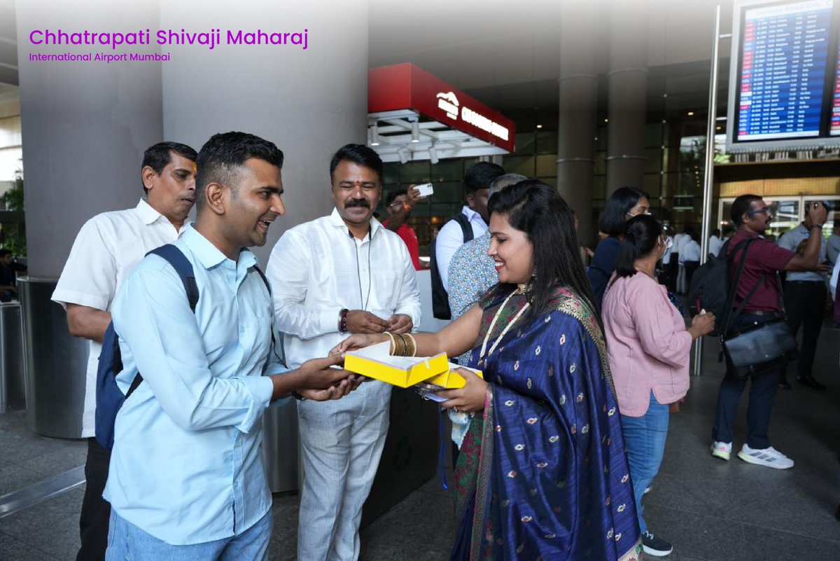 Mumbai Airport tweet media