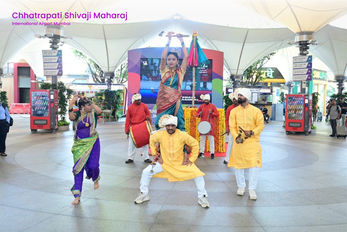 Mumbai Airport tweet media