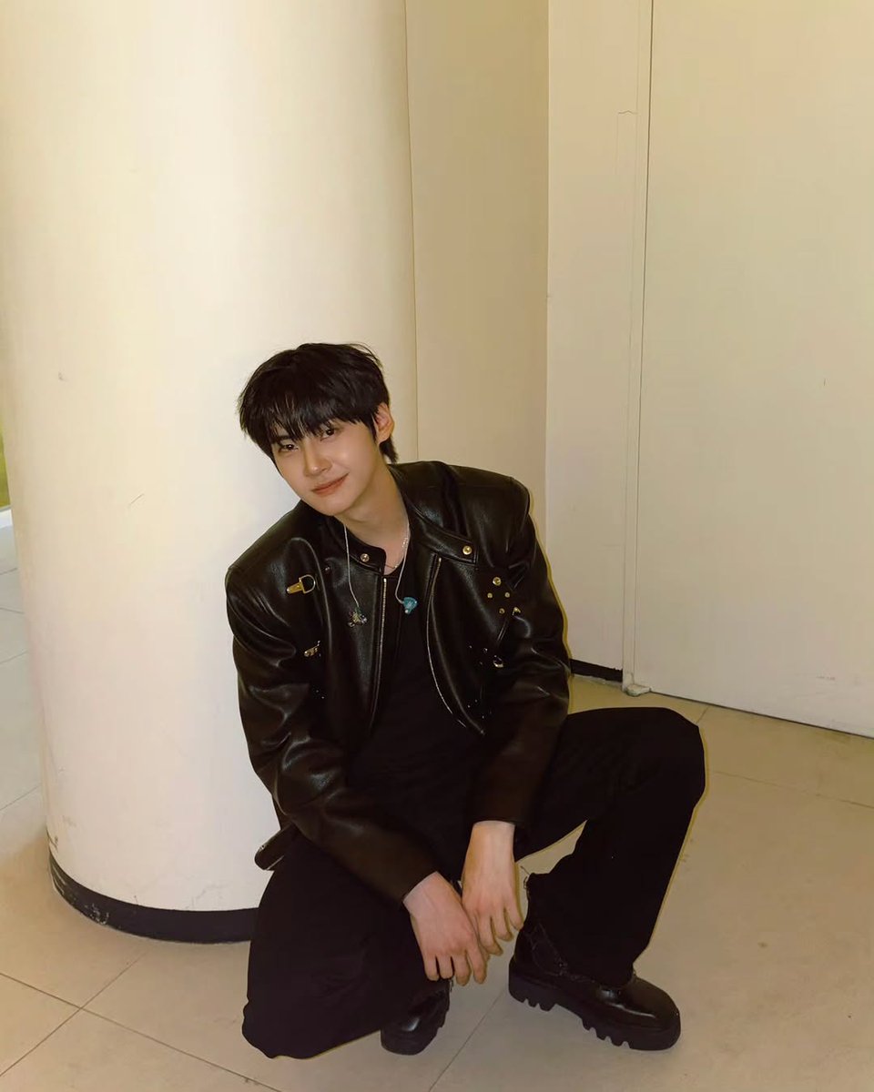 gooddays0608's tweet photo. [김희철 추카추카추]

아이돌 이진혁🫶

https://t.co/xnJwzdqIHG

#이진혁 #LEEJINHYUK #브이태양 https://t.co/al4wLl79vL