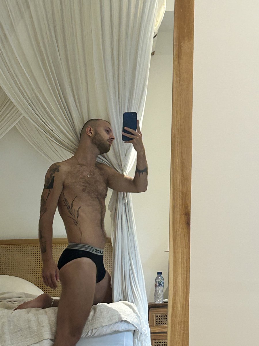 S_karlin1's tweet photo. silent day in Bali 🤫
#нюдсочетверг https://t.co/pSBxnEEIHs