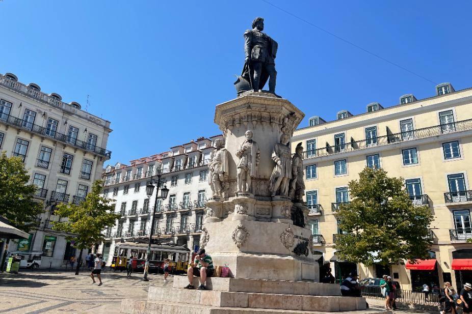 alentejo_1970's tweet image. Chiado sits right at the heart of #Lisbon and is both a cultural and shopping hotspot. This district has been around since Roman times but it made its mark in the 18th and 19th centuries and you’ll easily be able to sense the elegant charm from those times while exploring Chiado.