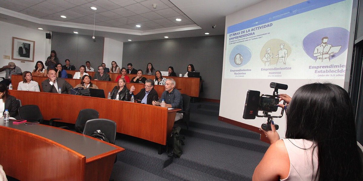 Extensión Social UCAB tweet media