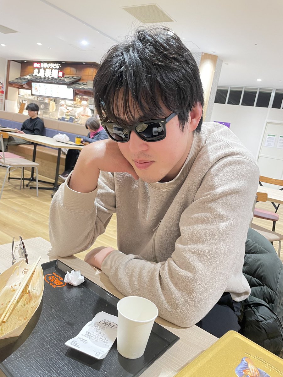 kujc2024's tweet photo. 部員紹介No.6
新3回生南井　英明
　柔道は大学始め。見た目も中身も柔和で、大阪の実家から通い真面目に稽古を積む勤勉な好青年。関西弁のテンポ良い返しや鋭いツッコミでいつも場を和ましてくれる。青いバックを手にさげて姿勢良く歩いている人が百万遍にいたらそれは十中八九彼である。
#京大 https://t.co/IRrJ5OqalG