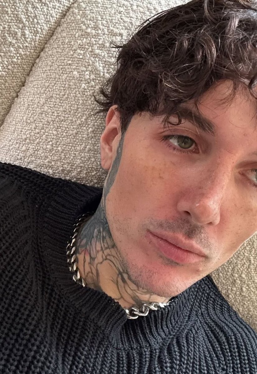 𝔠𝔞𝔯𝔬 +* tweet media