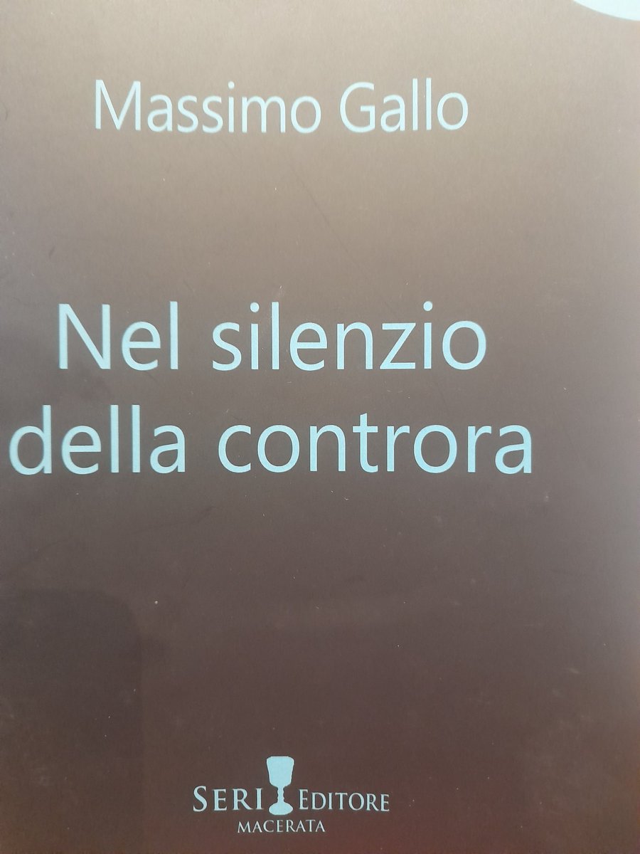 LLittleshoes's tweet photo. Il nuovo lavoro di Massimo Gallo, amico e fratello da sempre. Un invito alla lettura, non solo poesie, riflessioni e la voglia di sognare ancora, nonostante tutto.
Bellissimi i versi in dedica a mio padre. https://t.co/lHx1cSb5sM