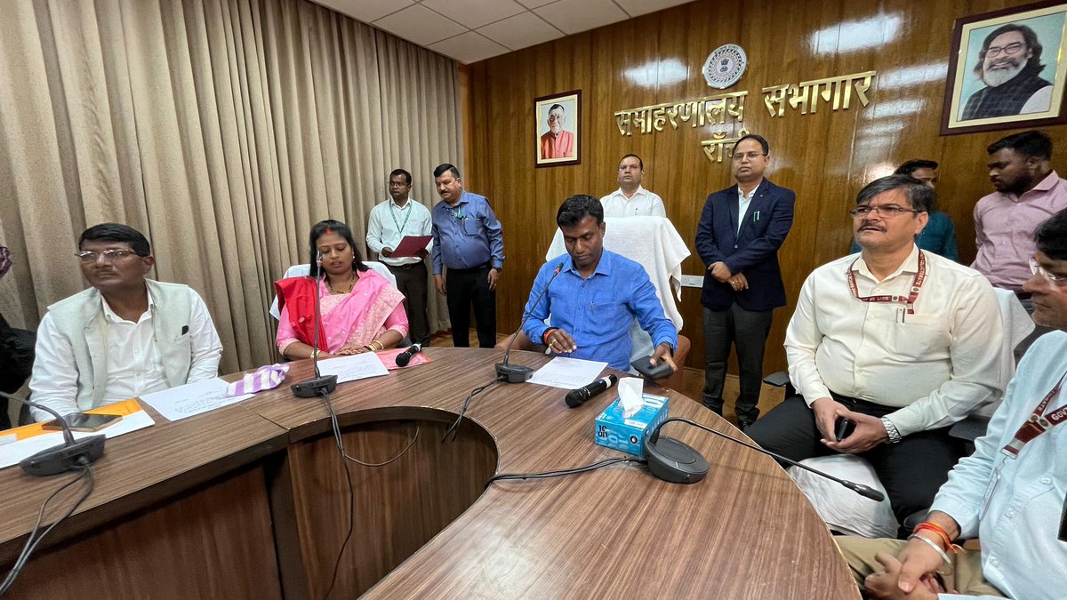 DC Ranchi tweet media