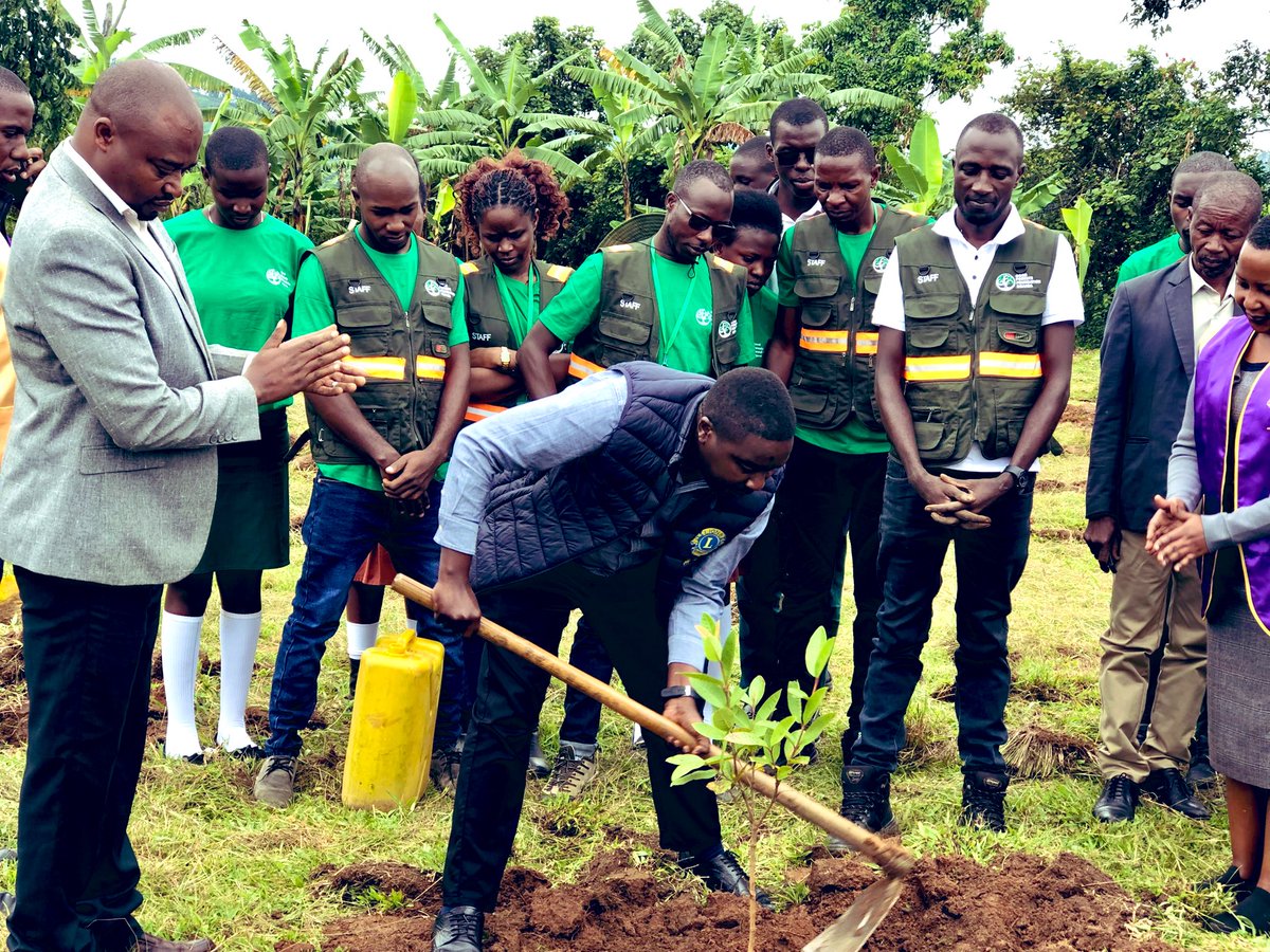 RukungiriDLG's tweet photo. Celebrating International Day of Forests with Good Forests Foundation Uganda at St. Raphael SS Rukungiri.Tree planting activities are in progress. Senior Forestry Officer Mr. Arthur Twinomujune urges us all to plant diverse trees to protect our environment. #ForestsForFuture https://t.co/Ve3aTsmaFX