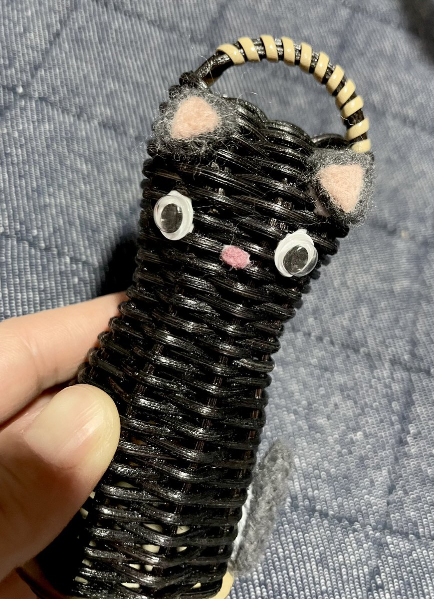 カシシおばさんとねこさまカシシできた

カシシ工房エスペランサ×tsubasa