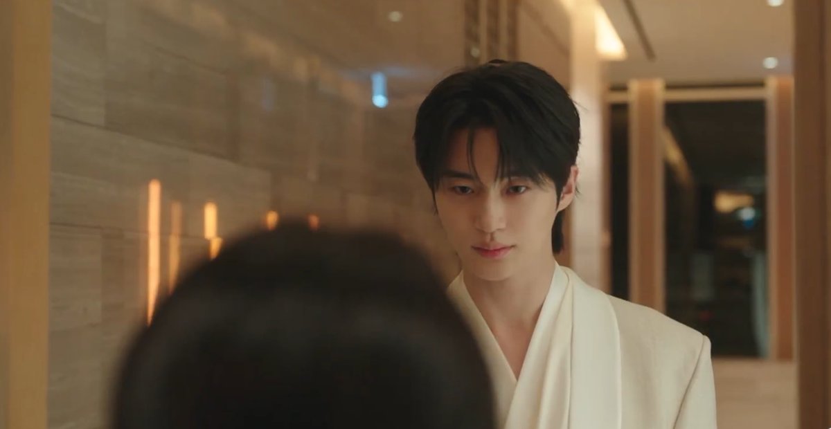 elving👑•fan account• tweet media