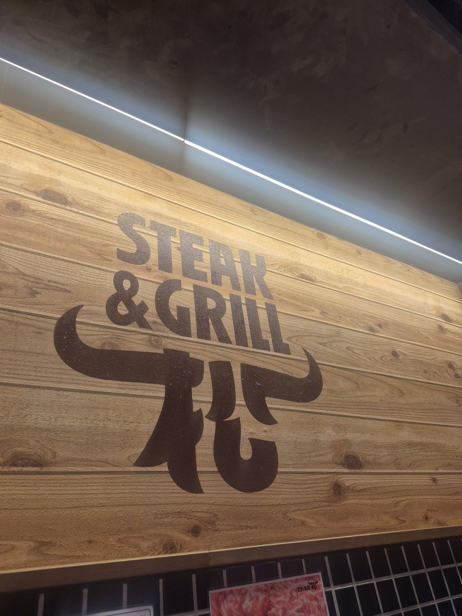 たかふみ tweet media