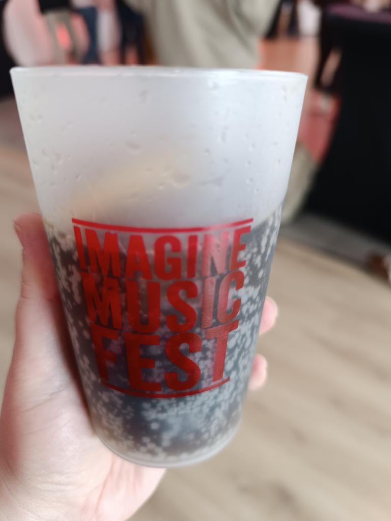 AbsoluteAlternativeM tweet media