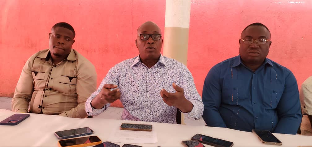 Mouvman inifye transpòtè ayisyen kont tout lide pou ta chanje oubyen remanye KEP a nan peryòd sa.MUTH estime konsèy sa deja fè anpil travay pou menen peyi a nan eleksyon.Yon demach konsa kapab mete pwosesis la anreta selon Duclos Benissoit.<a href="/Radio_Metronome/">Radio Télé Métronome</a> <a href="/MARADIOFM/">Radio RFM 104.9</a> <a href="/cep_haiti/">CEP HAITI</a>