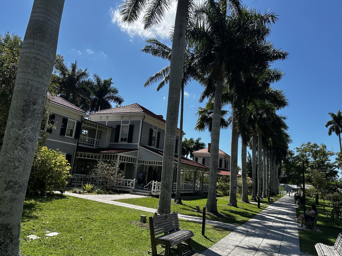 ĊṛÿṗẗöḄïḷḷÿ tweet media