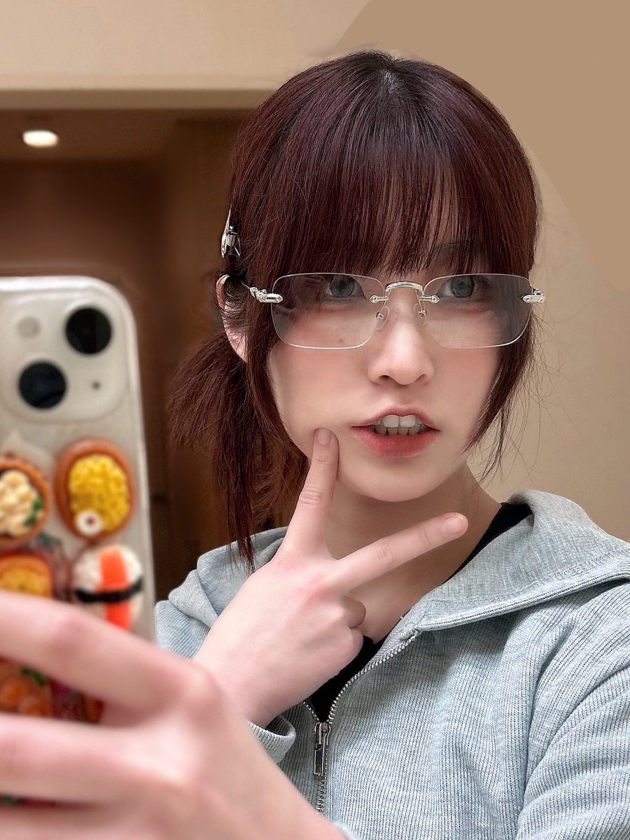 内山 結愛 tweet media