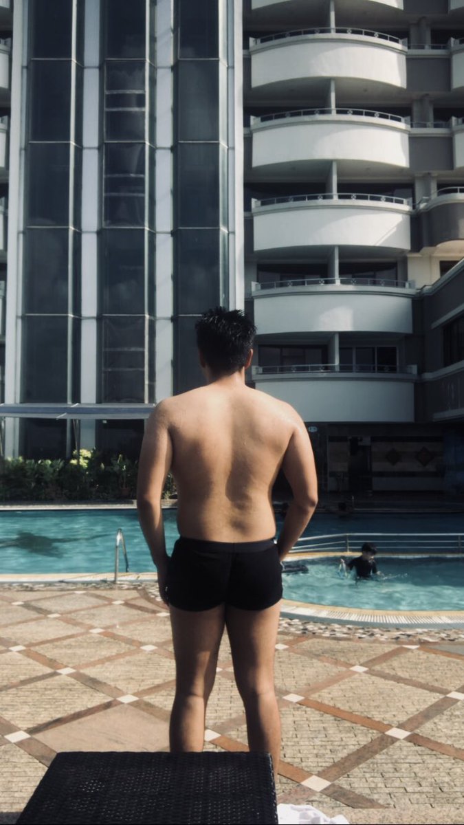 jimmneu's tweet photo. abis renang #gaypekanbaru https://t.co/a4AyOdMYd7