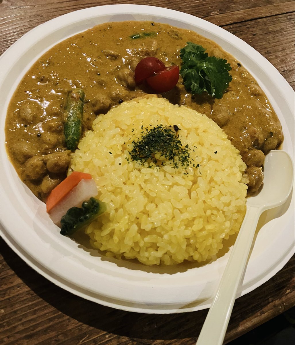 hello_maco's tweet photo. 026.3.18 しょーぞーPresents
東と西の交差点 vol.3  〜About me〜
旅とカレーと音楽のお店JAN   掛川市

昨日も楽しい夜でした🌙
毎度のことながら、出会いに感謝！
平日の夜に集まってくれたお客さん、ありがとう🫶
しょーぞーさん、JANさん、ありがとうございましたー！ https://t.co/xGm1cfYf4r