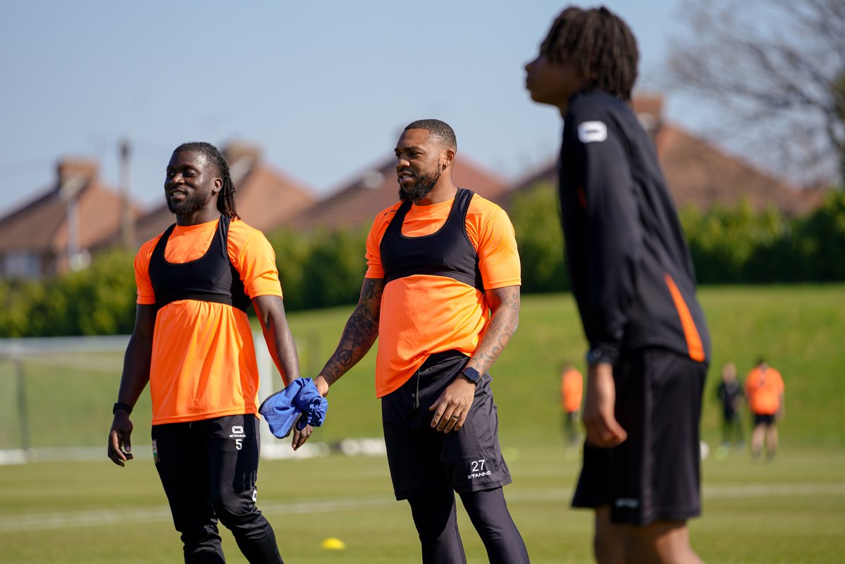 Barnet FC 🐝 tweet media