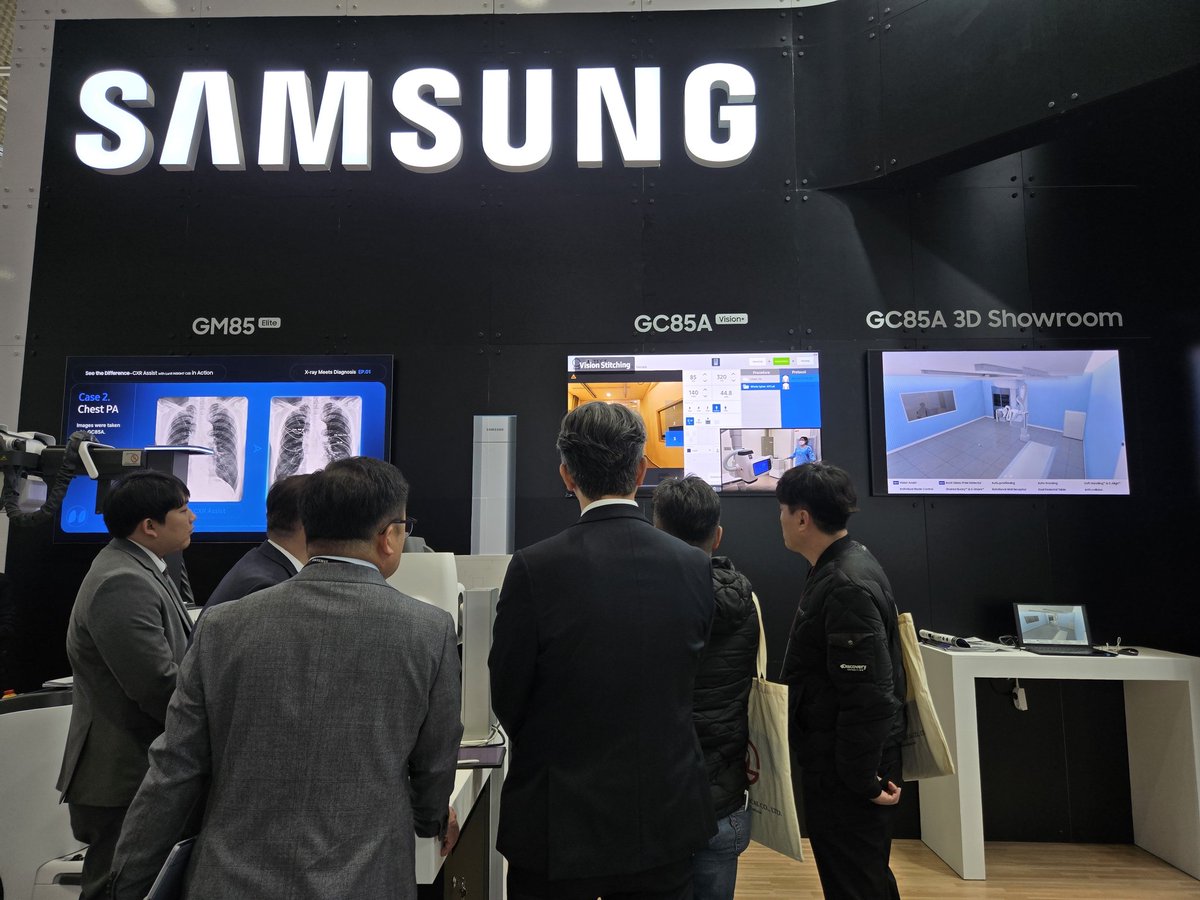 Samsung Healthcare tweet media