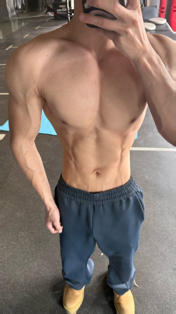 复活节代 tweet media