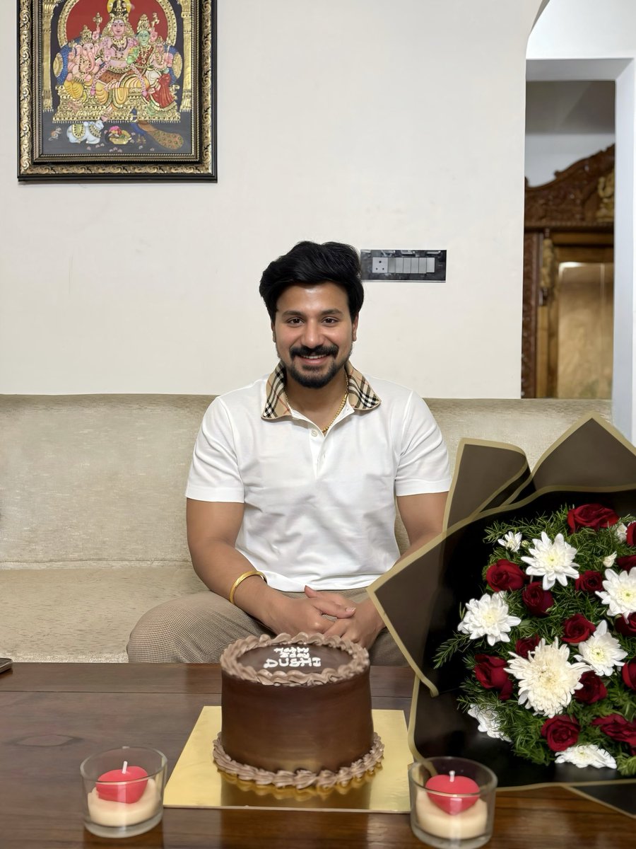 Dushyanth_SS's tweet photo. Thank you all for the birthday wishes, love and affection—it truly means more than I can express 🙏

I may not be able to thank each one of you personally, but please know that I’ve read your messages & every message meant a lot to me.

Happy Ugadi. May the best happen this year.
ಯುಗಾದಿ - ಹೊಸ ವರ್ಷದ ಶುಭಾಶಯಗಳು.

#Dushyanth