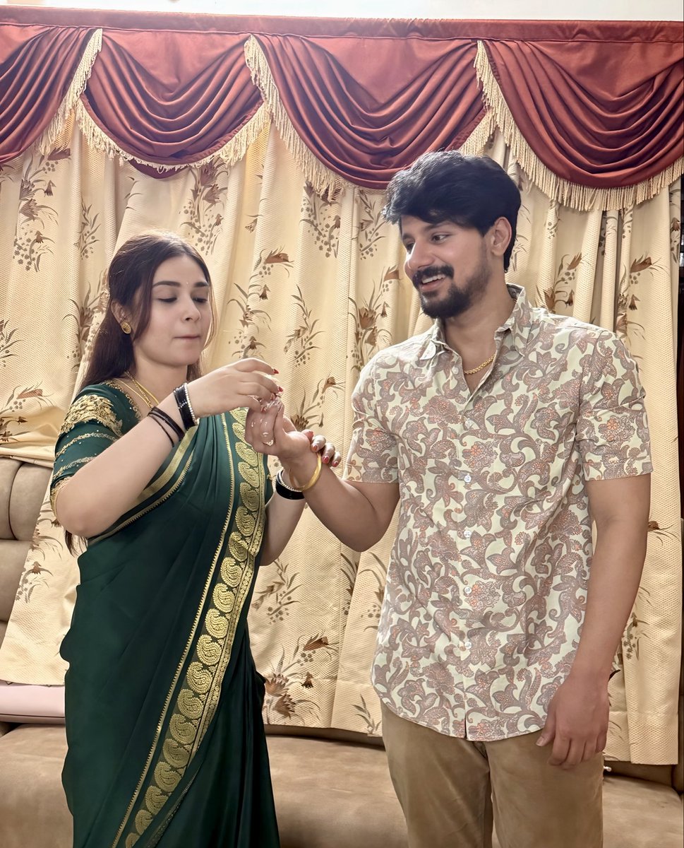 Dushyanth_SS's tweet photo. Thank you all for the birthday wishes, love and affection—it truly means more than I can express 🙏

I may not be able to thank each one of you personally, but please know that I’ve read your messages & every message meant a lot to me.

Happy Ugadi. May the best happen this year.
ಯುಗಾದಿ - ಹೊಸ ವರ್ಷದ ಶುಭಾಶಯಗಳು.

#Dushyanth