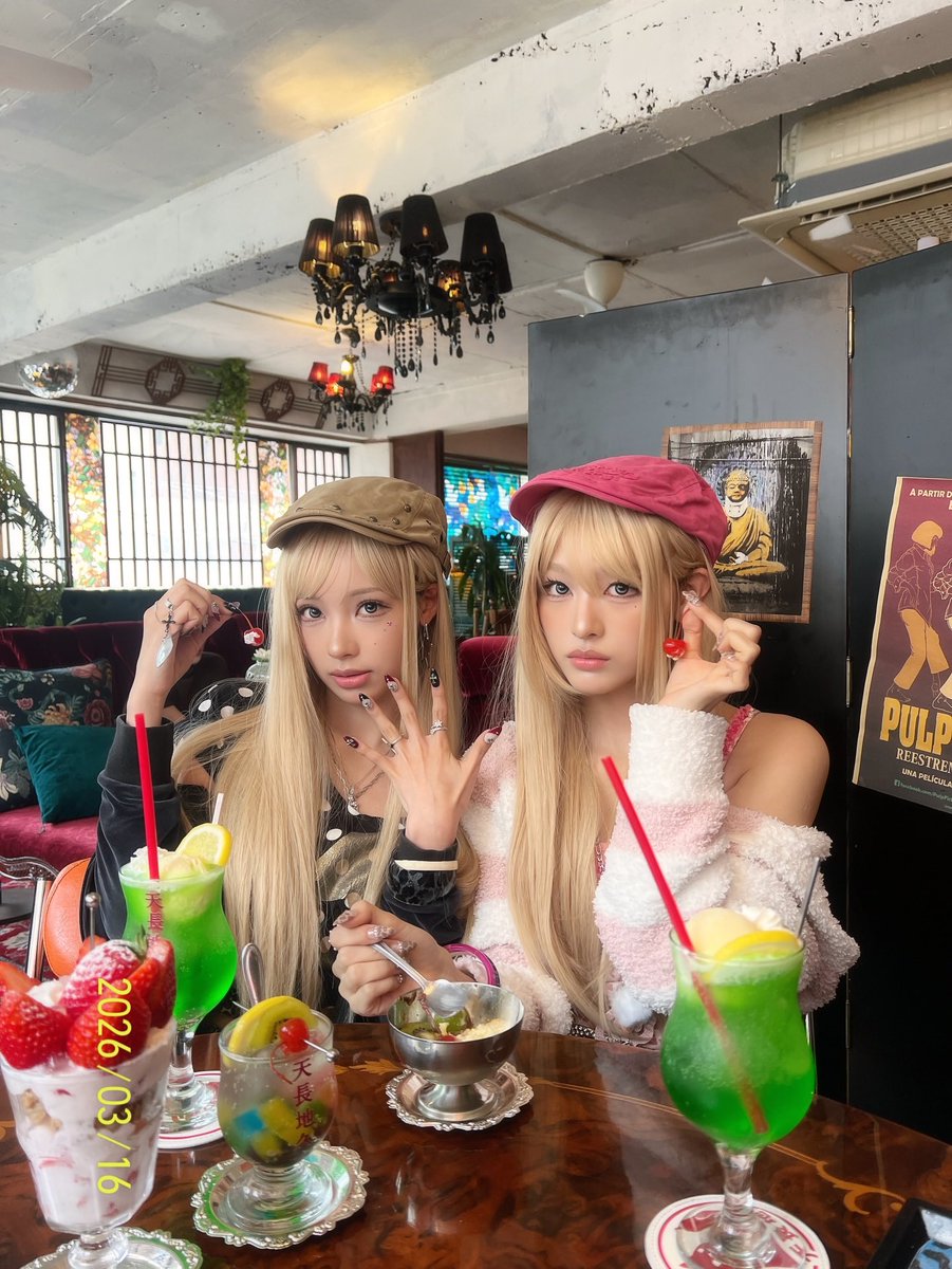 rescenewonni's tweet photo. Day one of gyaru https://t.co/Jz41iNBC80