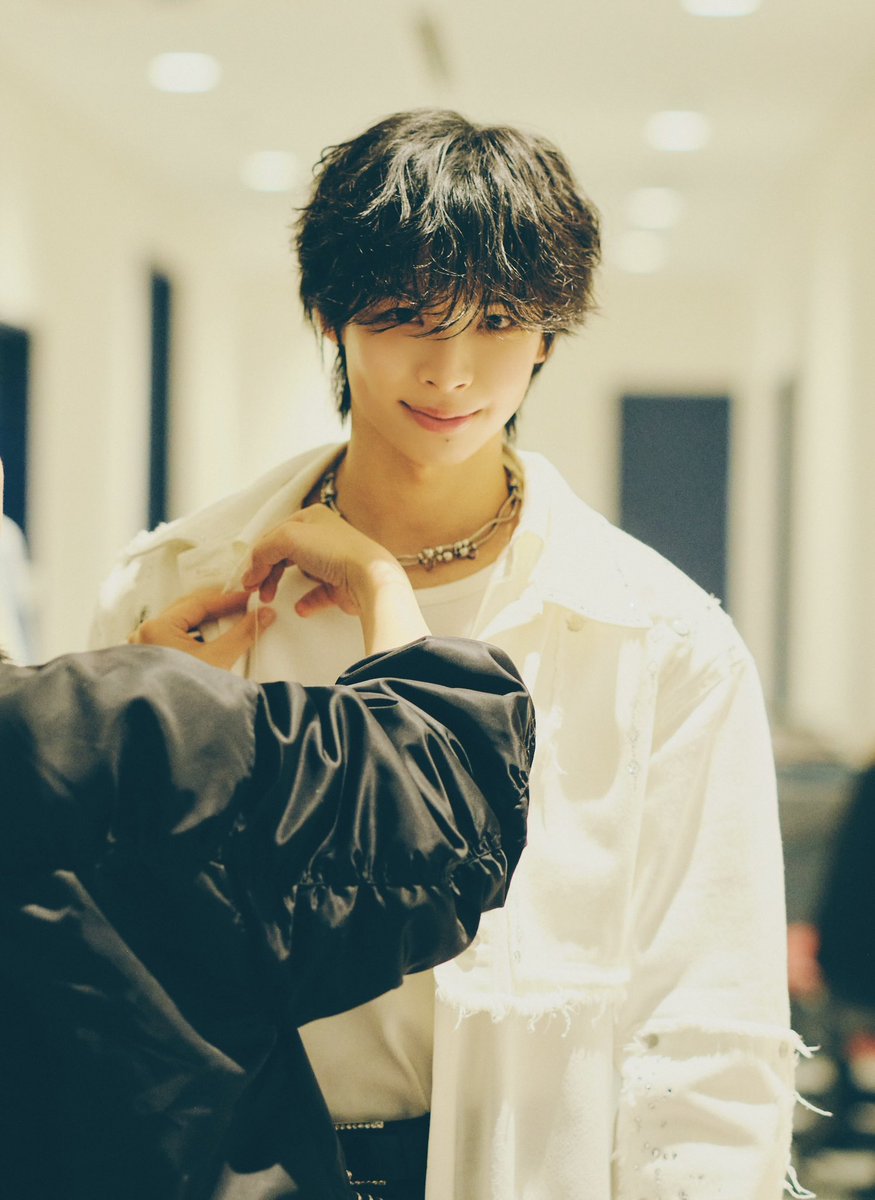 TR__official__'s tweet photo. 📸「ELEVATE」Behind Photo #2

#小林大悟 #若松世真 #岸波志音 #タクミジェイ
#TAGRIGHT https://t.co/ZBvdwIBcEW