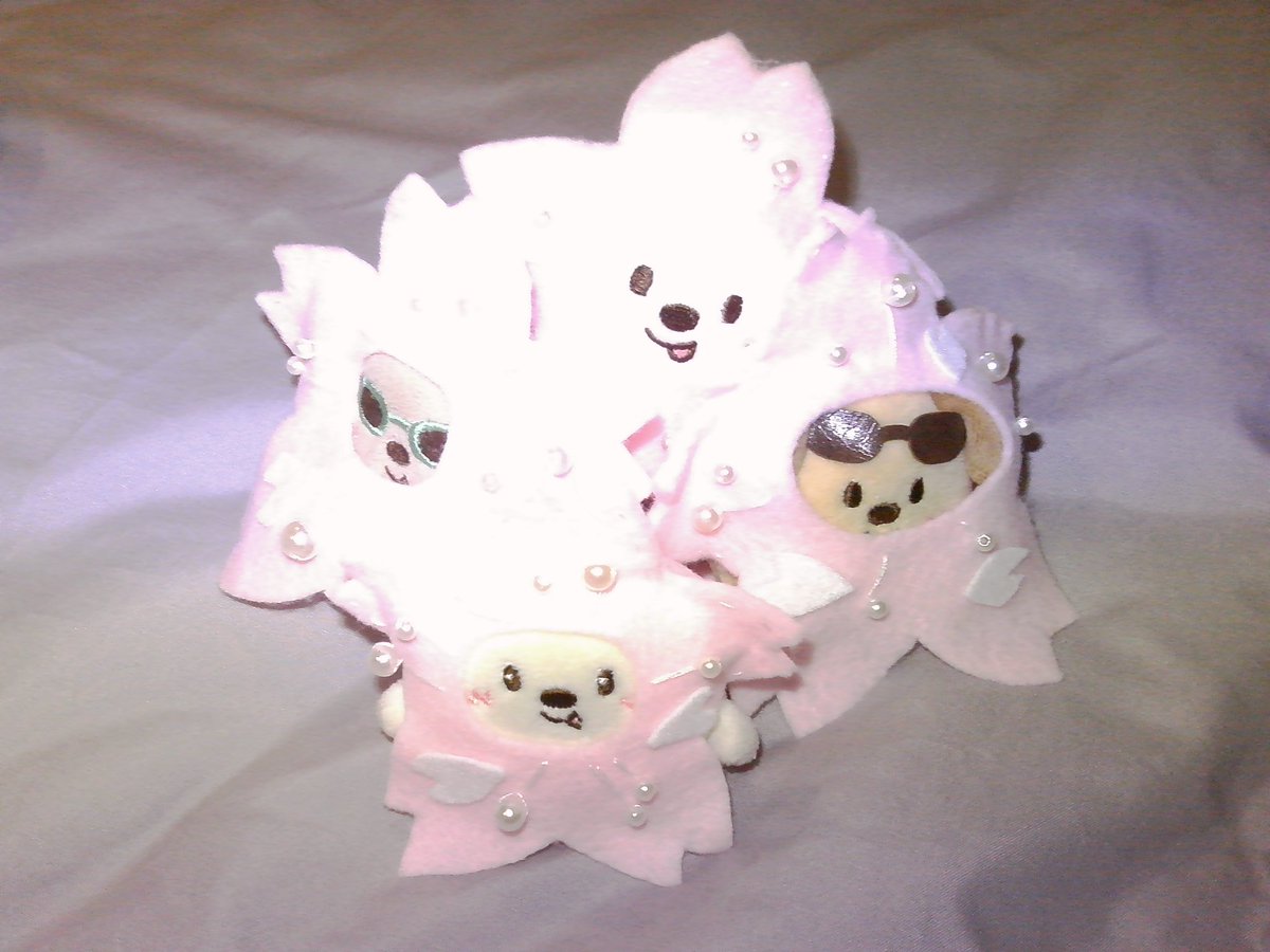 ilovenoodles19's tweet photo. pls kindly rt . ˚◞♡🦕⸝⸝⸝ ☄️ ✱

giveaway Anton’s day ૮ ˙Ⱉ˙ ა rawr! 

❀ 벚꽃 felt craft handmade ˚₊⋅˖・✿

❀ date : 21 mar 
❀ location : @ Meekhun Dessert Cafe
❀ time : 16.00-16.50

see yaaah ~~ ૮⁔.  ̫ .⁔ა ~~

#ANTONaut4321_Station #HAPPYANTONDAY https://t.co/6D6uCjXuo7