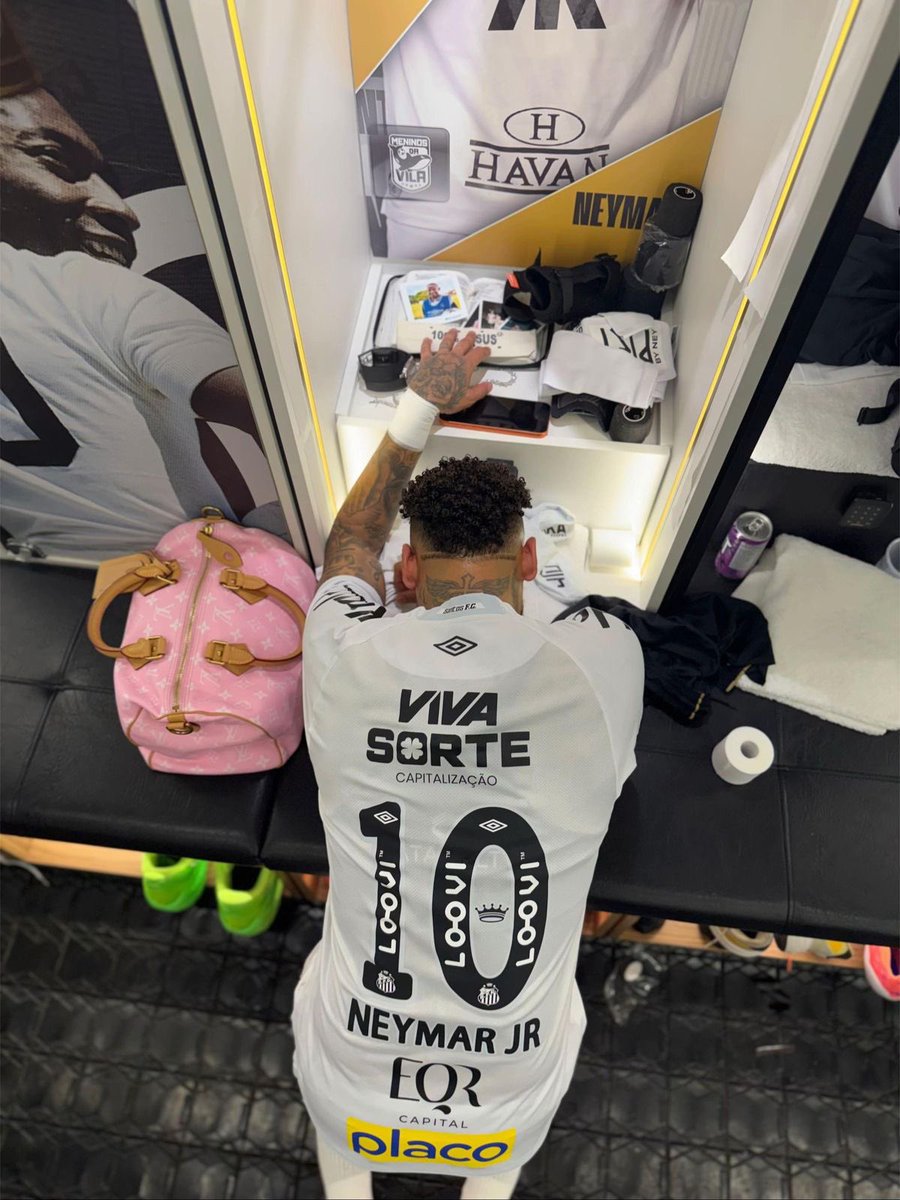 TinoZaza tweet media