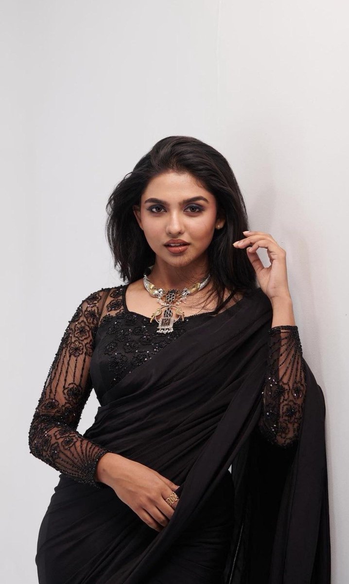 கீர்த்தனா tweet media