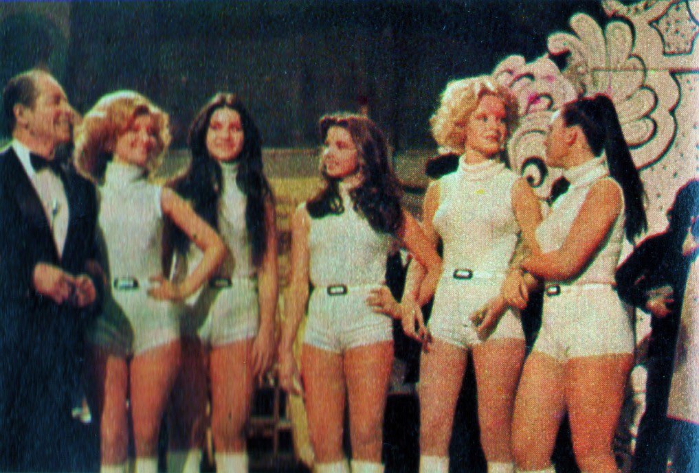 Un, dos, tres... tweet media