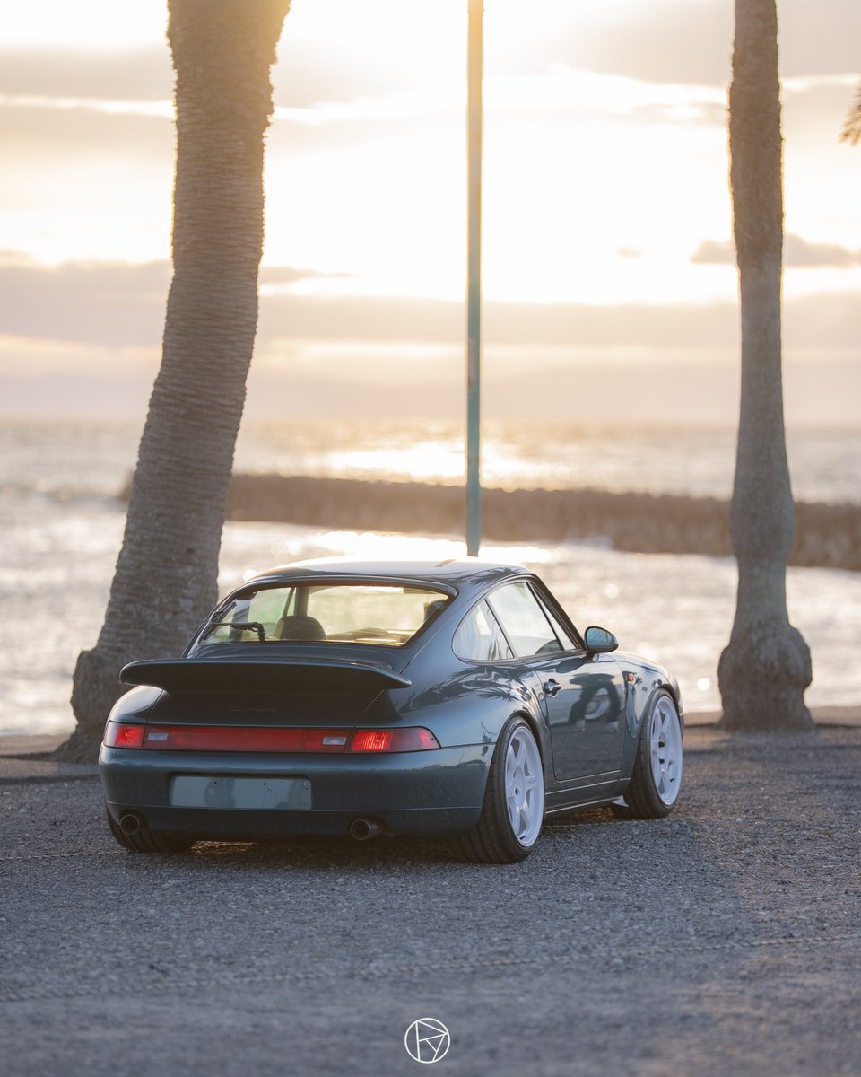 J 👁△ tweet media