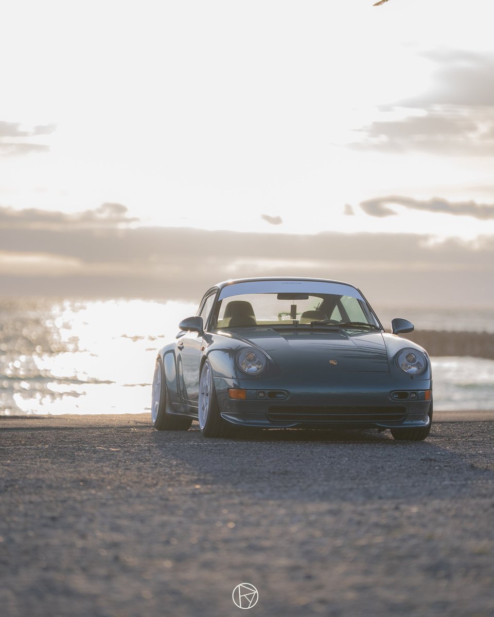 J 👁△ tweet media