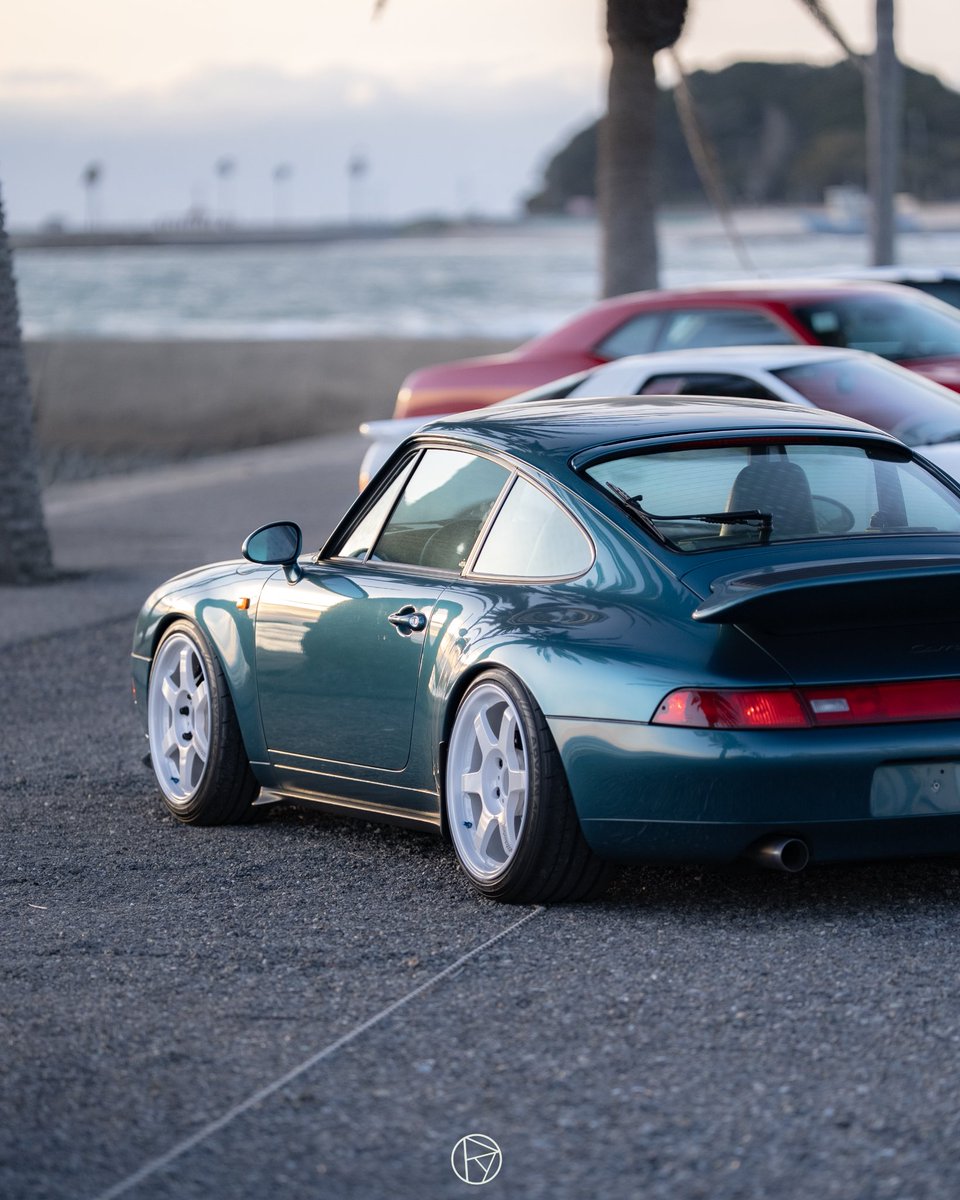 J 👁△ tweet media