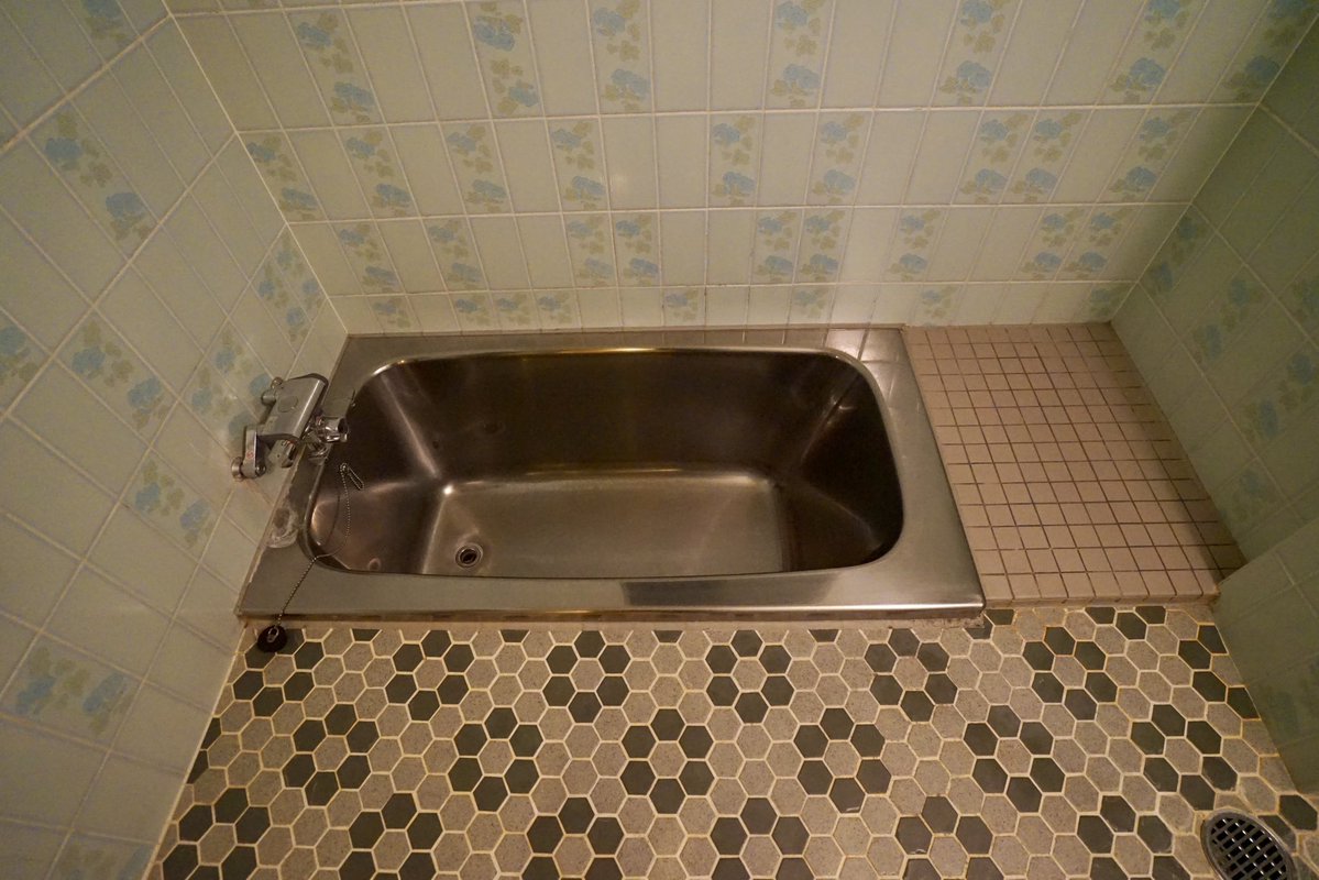 おにつかさん tweet media