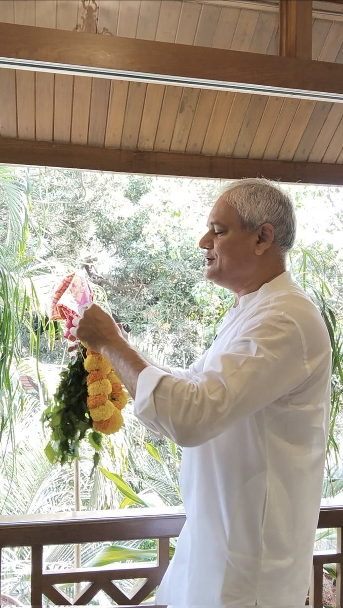 Makarand Narwekar tweet media