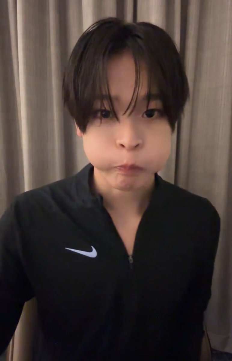 な~୨୧⑅* tweet media