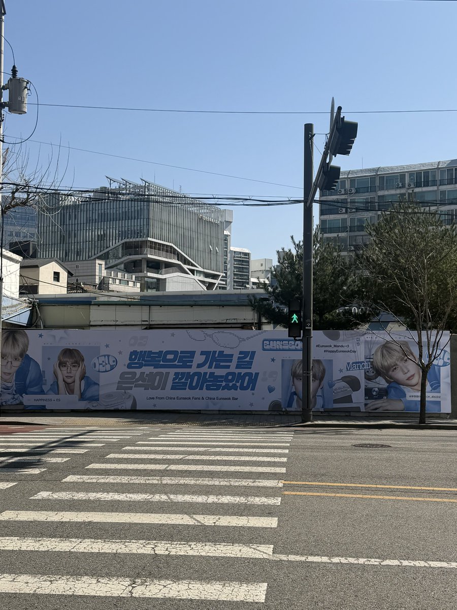 바리.. tweet media